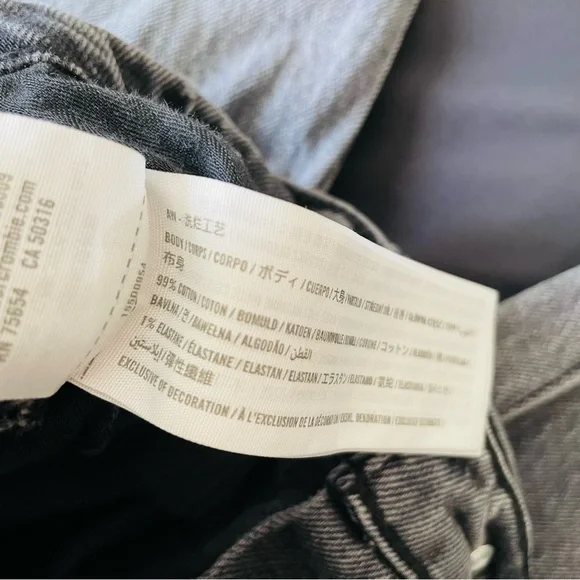 Abercrombie & Fitch SIZE 26 LONG CURVE LOVE The 90s Straight High Rise Jeans - Picture 7 of 7